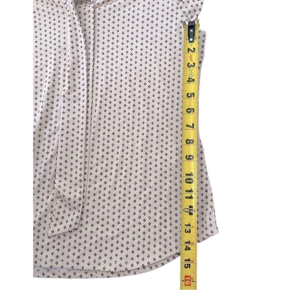 Adrianna Papell Tie Neck Flutter Sleeve Size Small-Creme w/Blk and red print - Picture 8 of 9